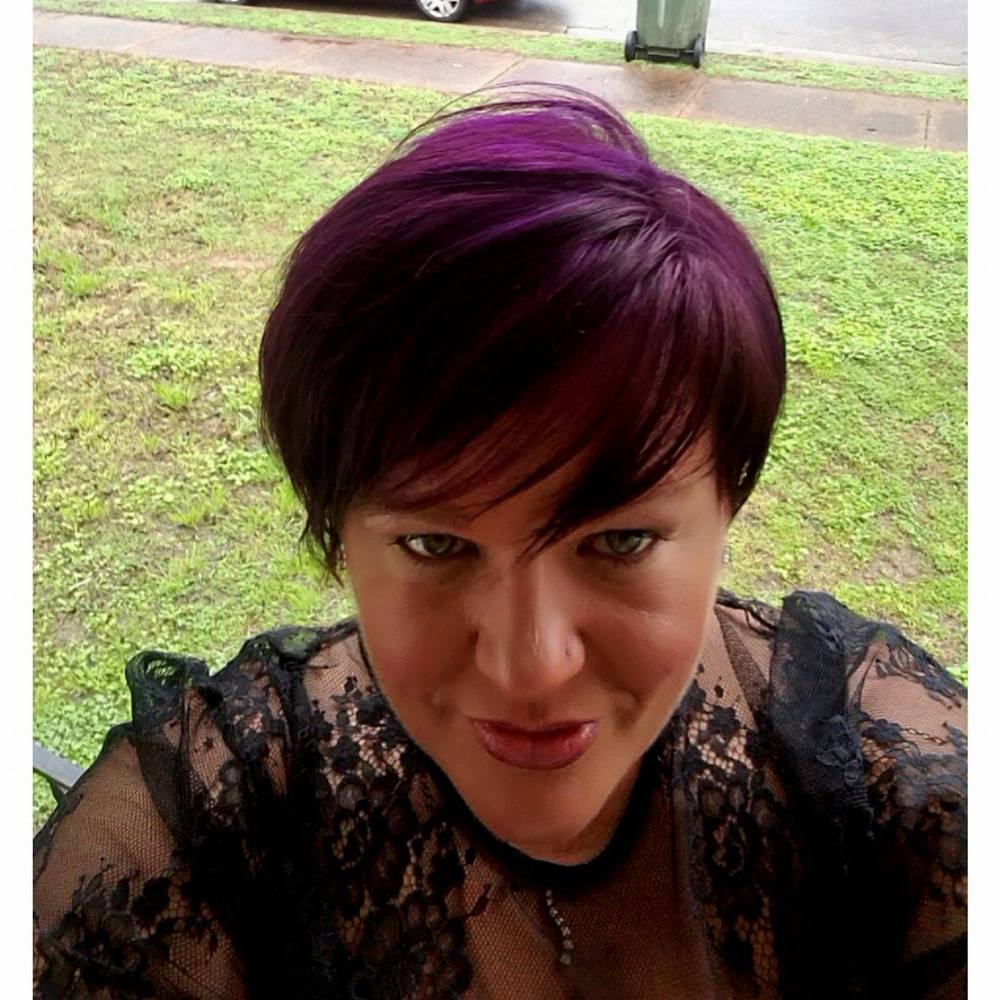 Meet your Posher, Felicia